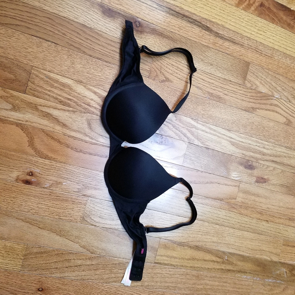 LAST CHANCE - VS Bra - Being DONATED tomorrow - HURRY BUY NOW